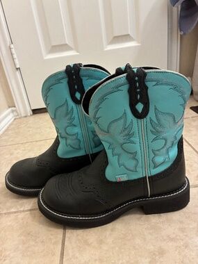Justin boots. Women’s size 8
